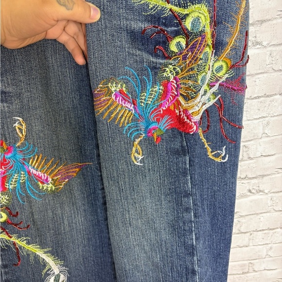 Vintage Y2K Upcycled Peacock Red Lace Cropped Cuff Jeans - Picture 3 of 8